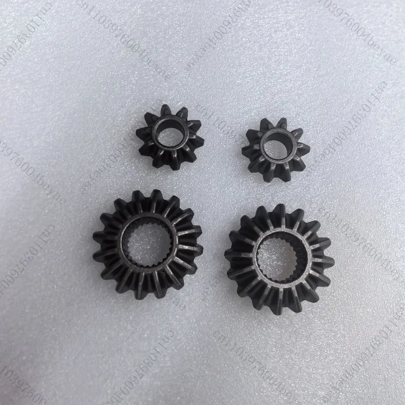Differential planetary pinion gear eight-wheel reducer transmission enhanced type