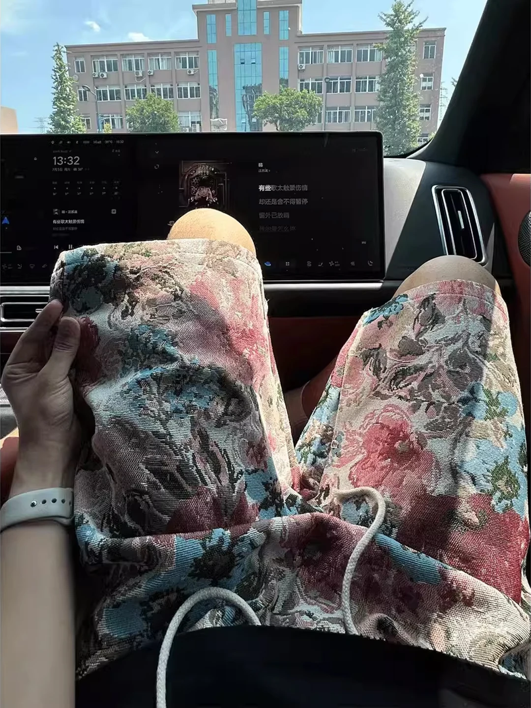 

Мужские шорты с гавайским цветочным принтом, повседневные пляжные брюки, американские быстросохнущие, длиной до колена, свободного кроя, со средней посадкой на талии