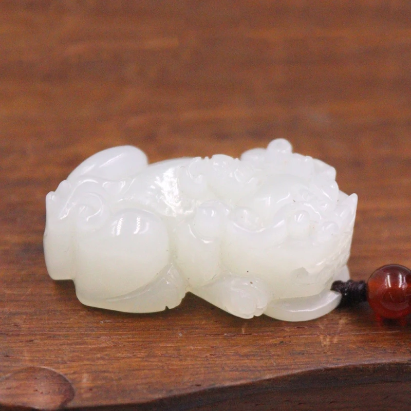 

Natural Jade Nephrite Men Women Lucky White Coin Wealth Rich Pixiu Pendant