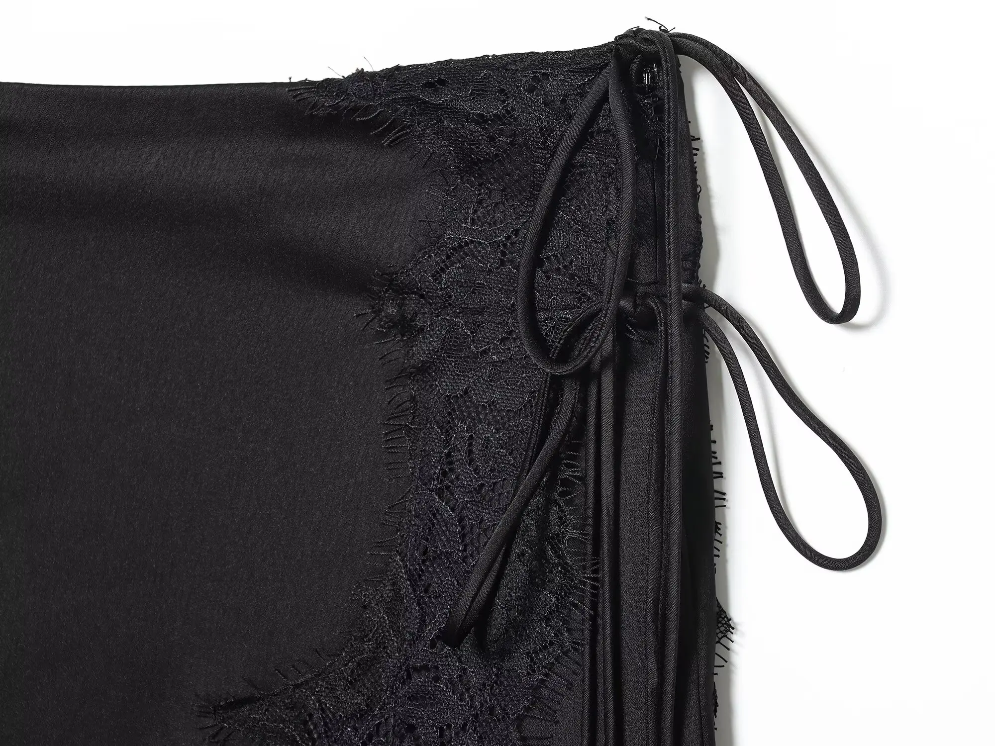 กระโปรงยาวทรงเอไลน์ผ้าซาตินลูกไม้ BSAY สำหรับผู้หญิง แฟชั่นฤดูใบไม้ร่วงฤดูหนาว ดีไซน์เรียบหรู ทันสมัย เอวสูง สง่างาม