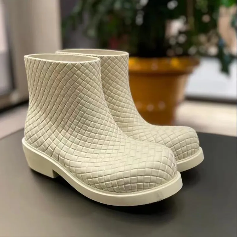 

Thick Bottom Rubber Waterproof Rain Boots for Women Slip on Casual Short Tube Boots Flat Heel Luxury Designer Comfy Lady Shoes