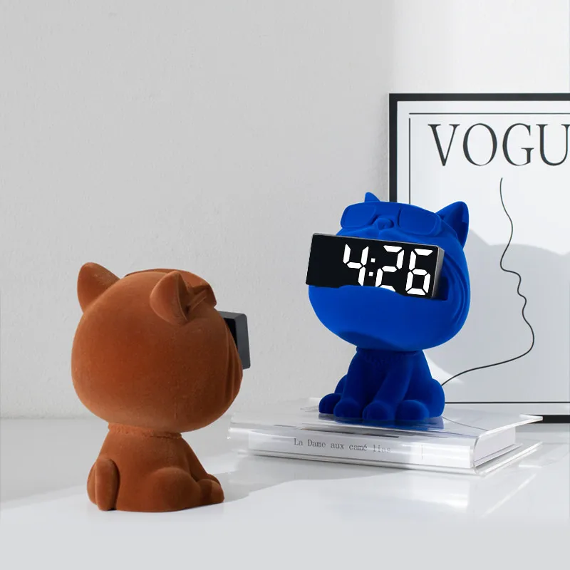Nordic Flocked Dog Clock Resin Ornament Modern Home Decor for Living Room TV Cabinet Bedroom Unique Luxury Desktop Decoration