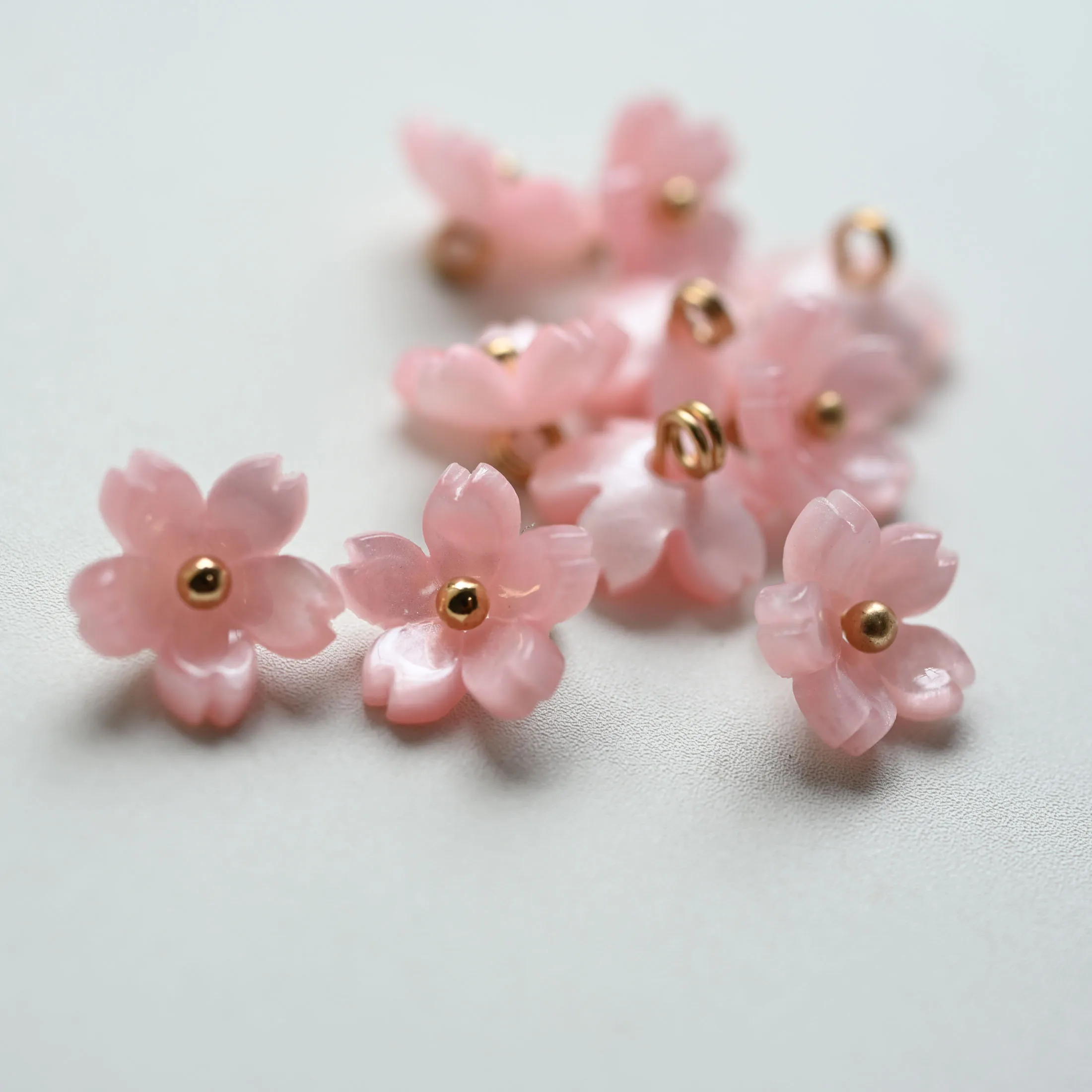 10 Stück/Beutel Lotusblumen-Plastikknöpfe für Hemden, DIY Chinesischer Vintage-Stil, zum Aufnähen, Vintage-Imitation-Jade-Knöpfe für Kleidung