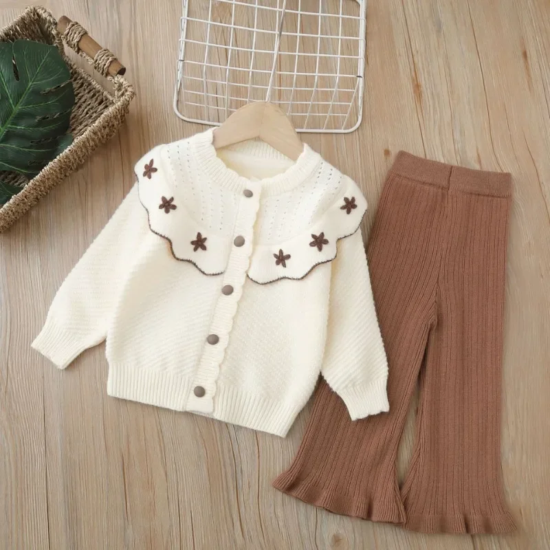 

2023 Autumn Winter Girls Two Piece Set Sweater Top Pant Bow New Flower Button Fashion All-match Outdoor