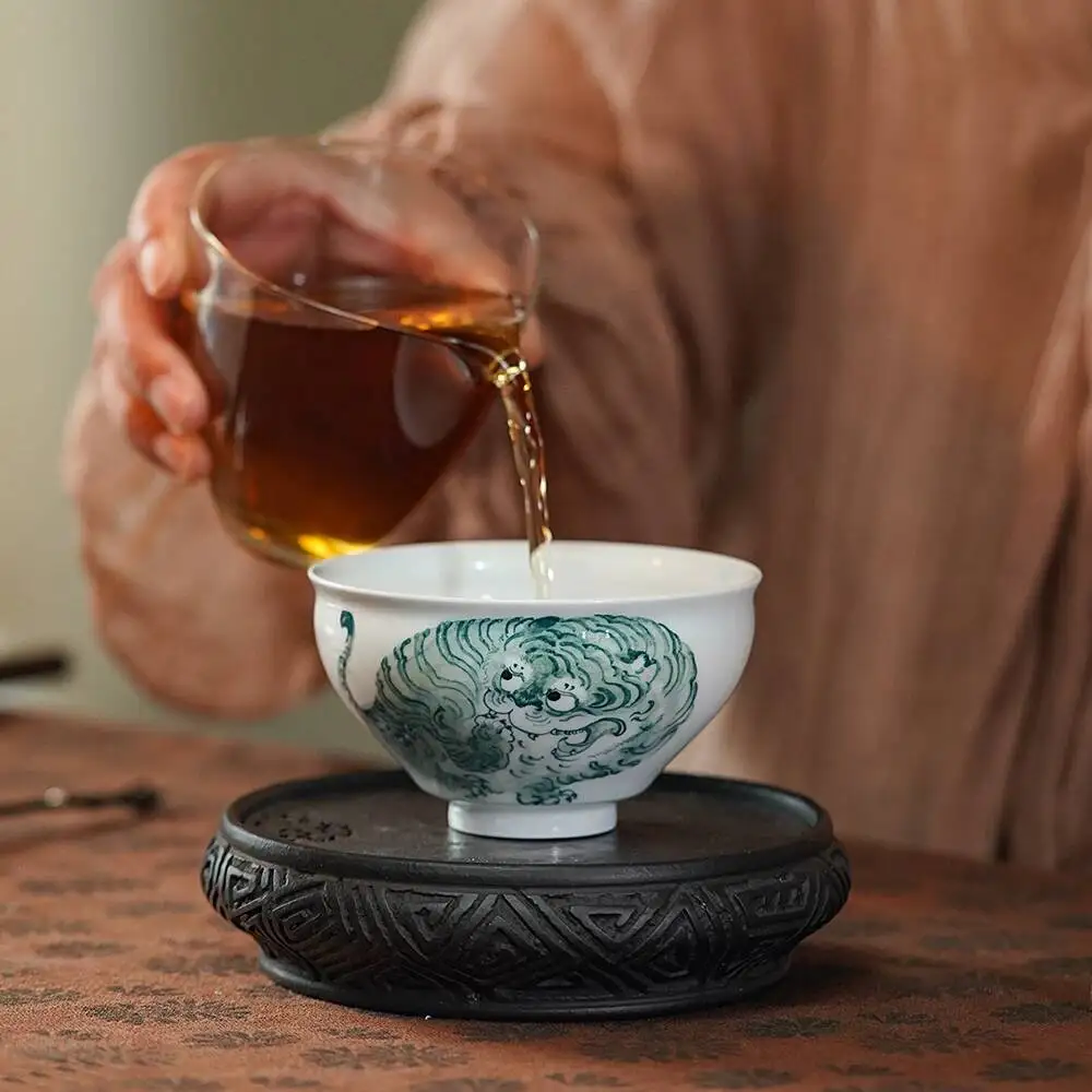 Yihu Chun Collection-Grade Tea Zhang Zhigang's Pure Hand-Painted Master Cup, Unique Blue And White Tiger Cup 200C