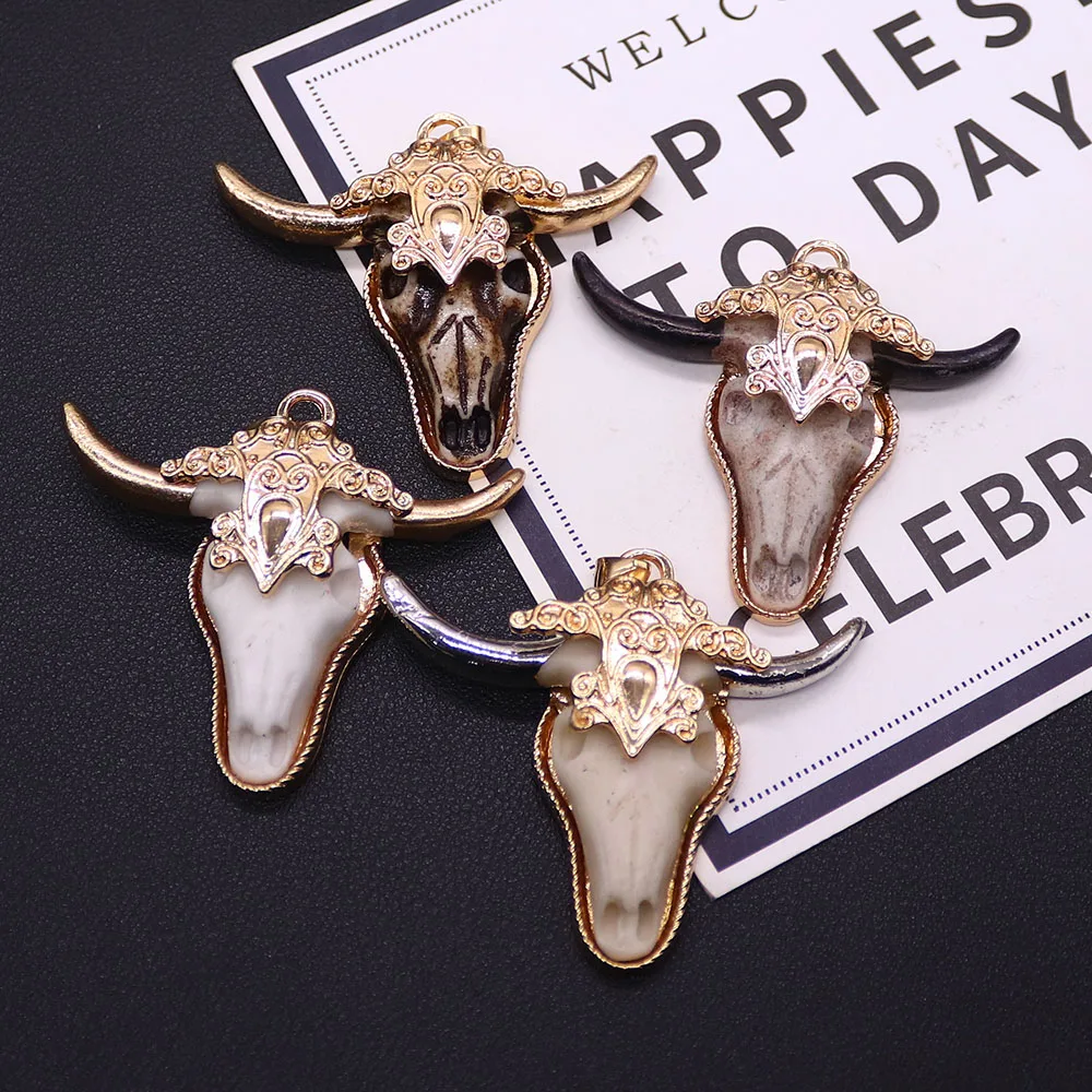 Animal Shape Resin Pendants Multicolor Bull Head Shape Golden Hanging Ring Charms Jewelry Accessory 1 Pc DIY Vintage Necklace
