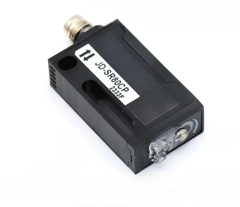 Photoelectric sensor  limited reflection and PNP output, connector does not contain wire