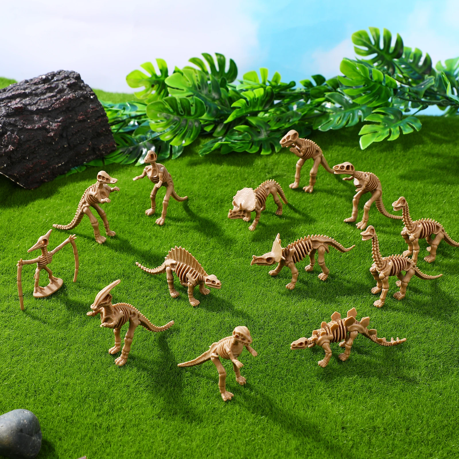 

12Pcs Dinosaur Bones Set Realistic Assorted Figures Educational Play for Kids Small Dinosaur Skeletons Party Favors