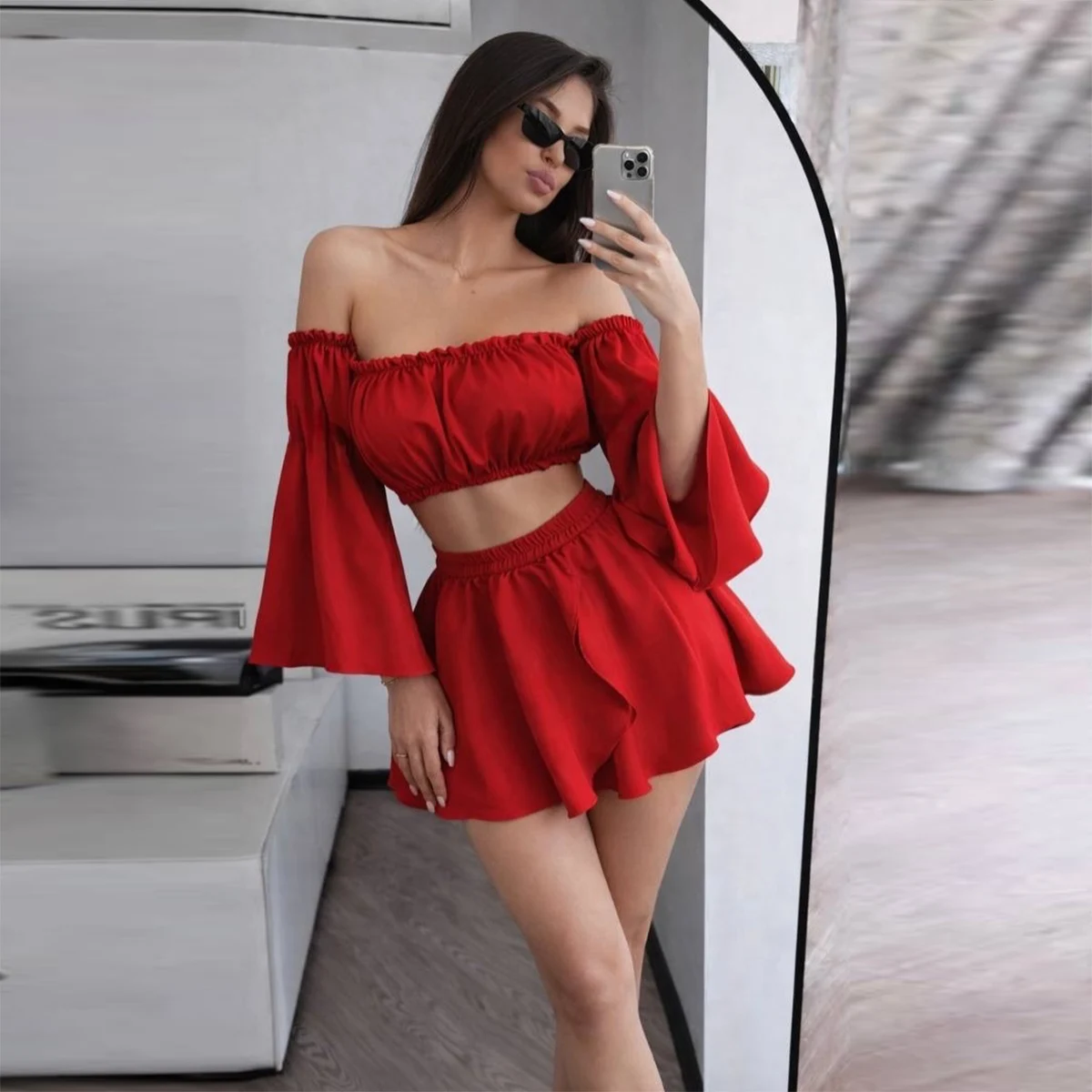 

Gorgeous Two Pieces Prom Dresses Sexy Off The Shoulder Long Sleeves Short Top And Skirt Mini Evening Gowns Formal Party Dress