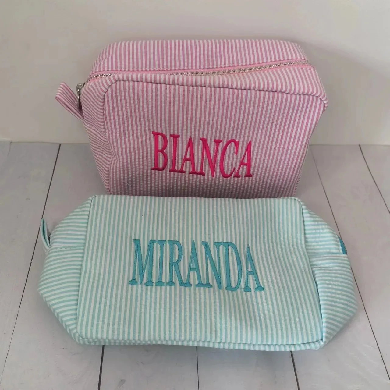 

Custom Name Monogrammed Toiletry Bag Makeup bag Bridesmaid gifts Personalized Travel Cosmetic Cases Large Capacity Storage Bag