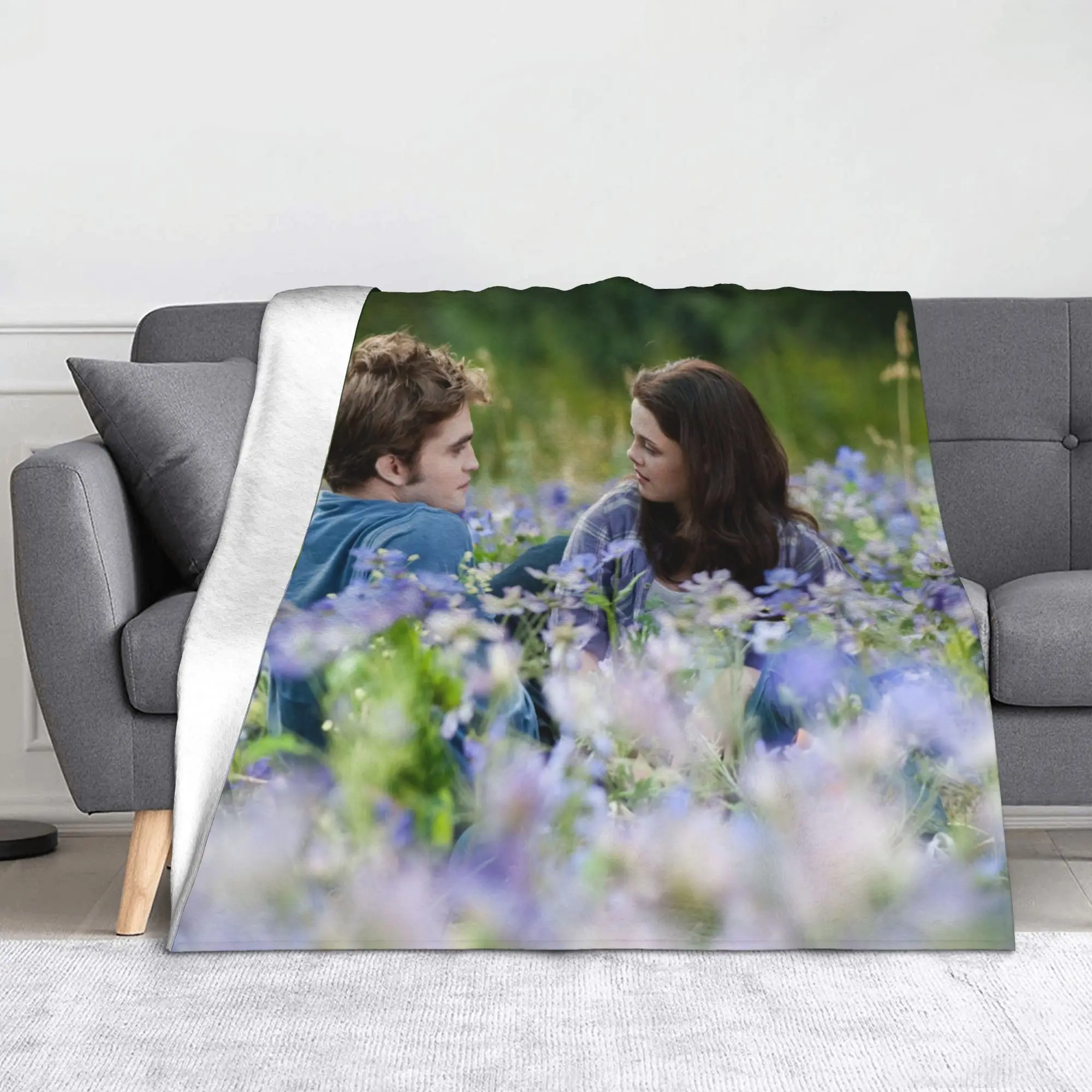 The Twilight Saga Movie Flannel Blanket Edward Bella Isabella Funny Throw Blanket for Home 150*125cm Rug Piece