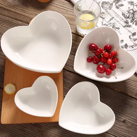 Pure white ceramic bowl, couple heart-shaped bowl, heart-shaped plate, Western dinner plate, fruit salad bowl, sauce dish