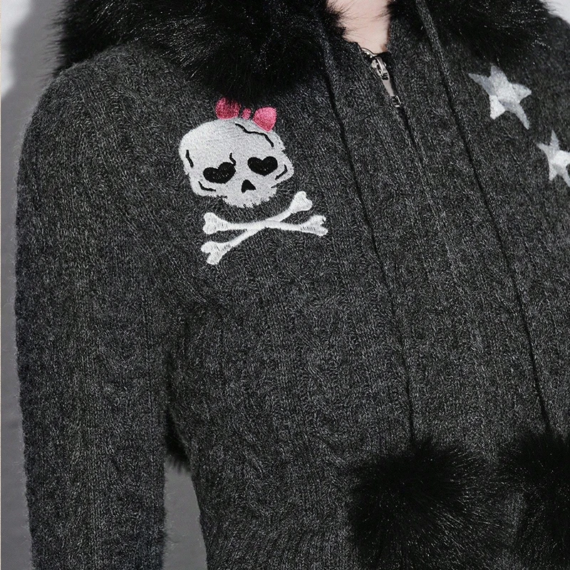 سترة محبوكة مزخرفة بياقة من الفرو للسيدات من Tik Tok بأكمام طويلة ومطرزة غير رسمية Y2K للتنقل على الطراز القوطي للفتيات