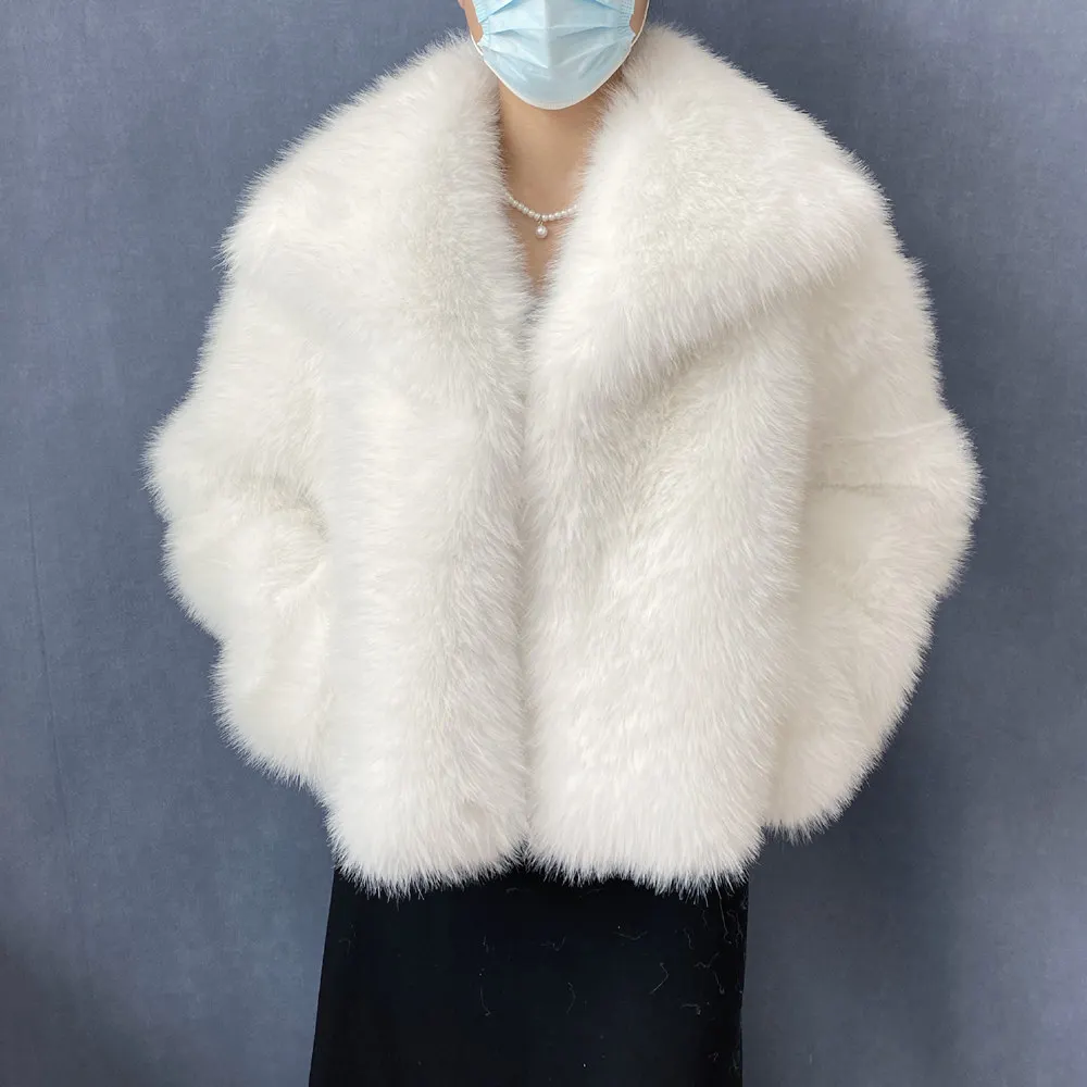 Women's Plus Size Winter Fur Coat Fox Large Lapel Loose Short Top Elegant Warmth for Cold Weather
