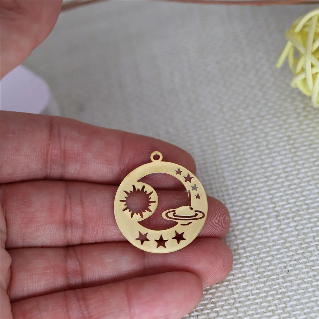 3pcs/Lot Fastion Diy Circular Star Moon Sun Geometry Pattern Stainless Steel Gold Silver Pendants Charms For Jewelry Party Gift