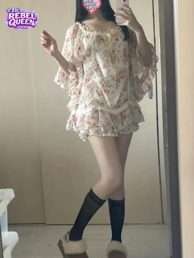 Image of Koreanische Mode Süßes 2-Teiliges Outfit Damen Locker Sitzende Spitze Blumendruck Trompetenärmel Top + Rock Vintage Y2K Elegant Lässig Neue Sets
