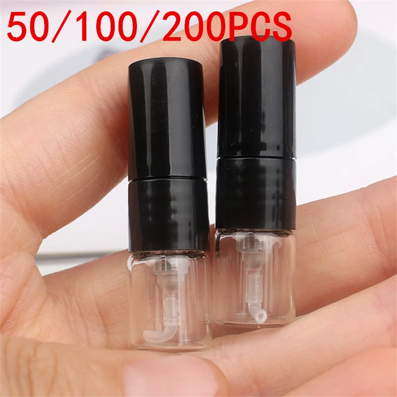 Opakowanie zbiorcze 50/100/200 szt. Butelki z czarnego szkła 1ML z rozpylaczem, wielokrotnego użytku, z drobnym rozpylaczem do perfum, do bezpośredniego napełniania, pojemniki na próbki.