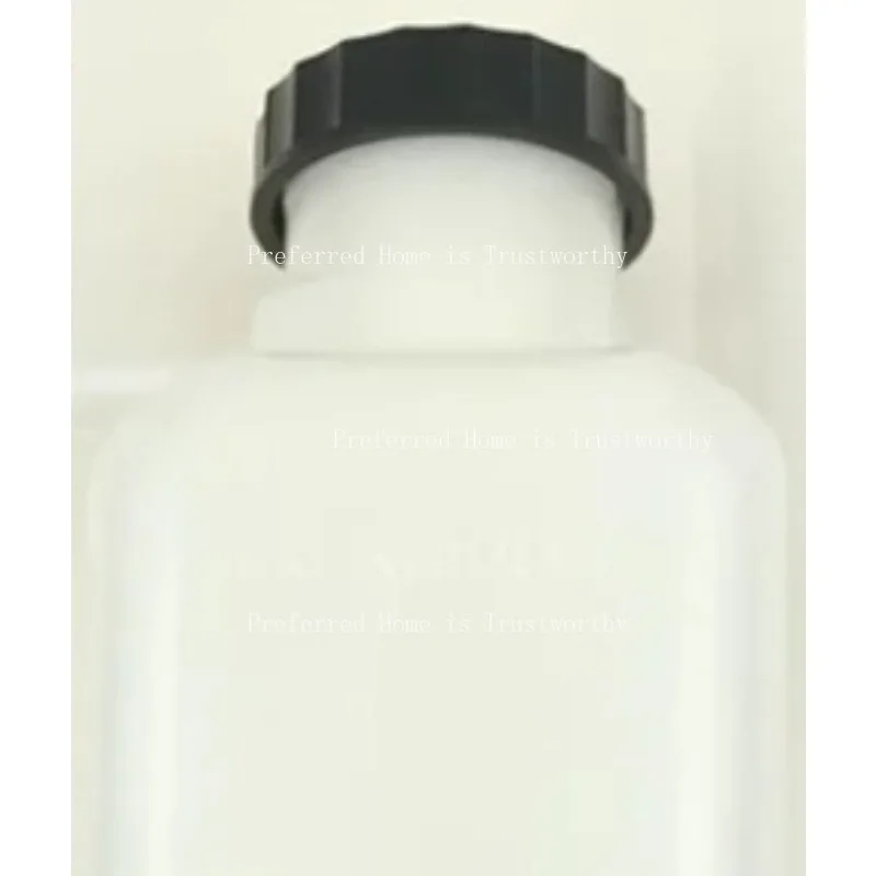 

Suitable for EC55/60 Excavator Auxiliary Water Tank, Water Tank Expansion Water Bottle, Reflux Bottle Cooling Components