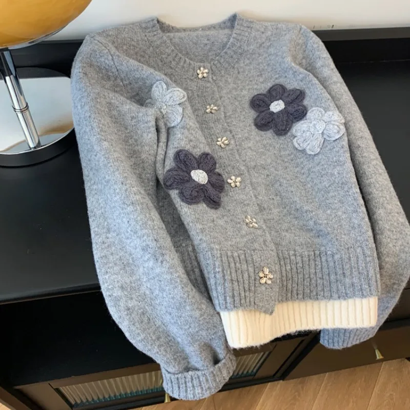 

Women's Floral Embroidery Warm Sweaters Autumn Winter Fashion Temperament Loose Wool Knitted Cardigan Vintage Chic Button Tops