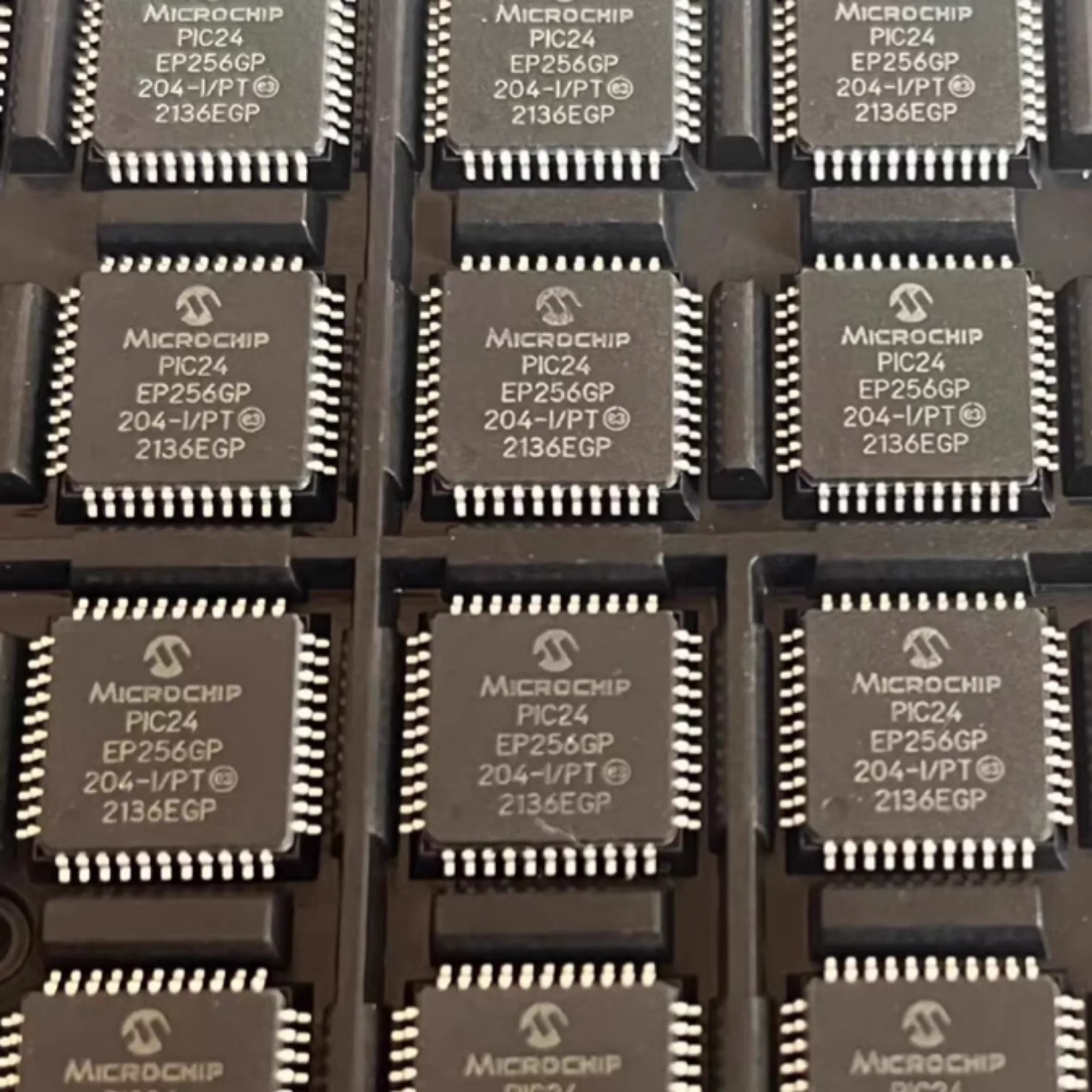 1~10pcs/lot PIC24EP256GP204-I/PT QFP-44 PIC24EP256GP204 100% Brand New Original.