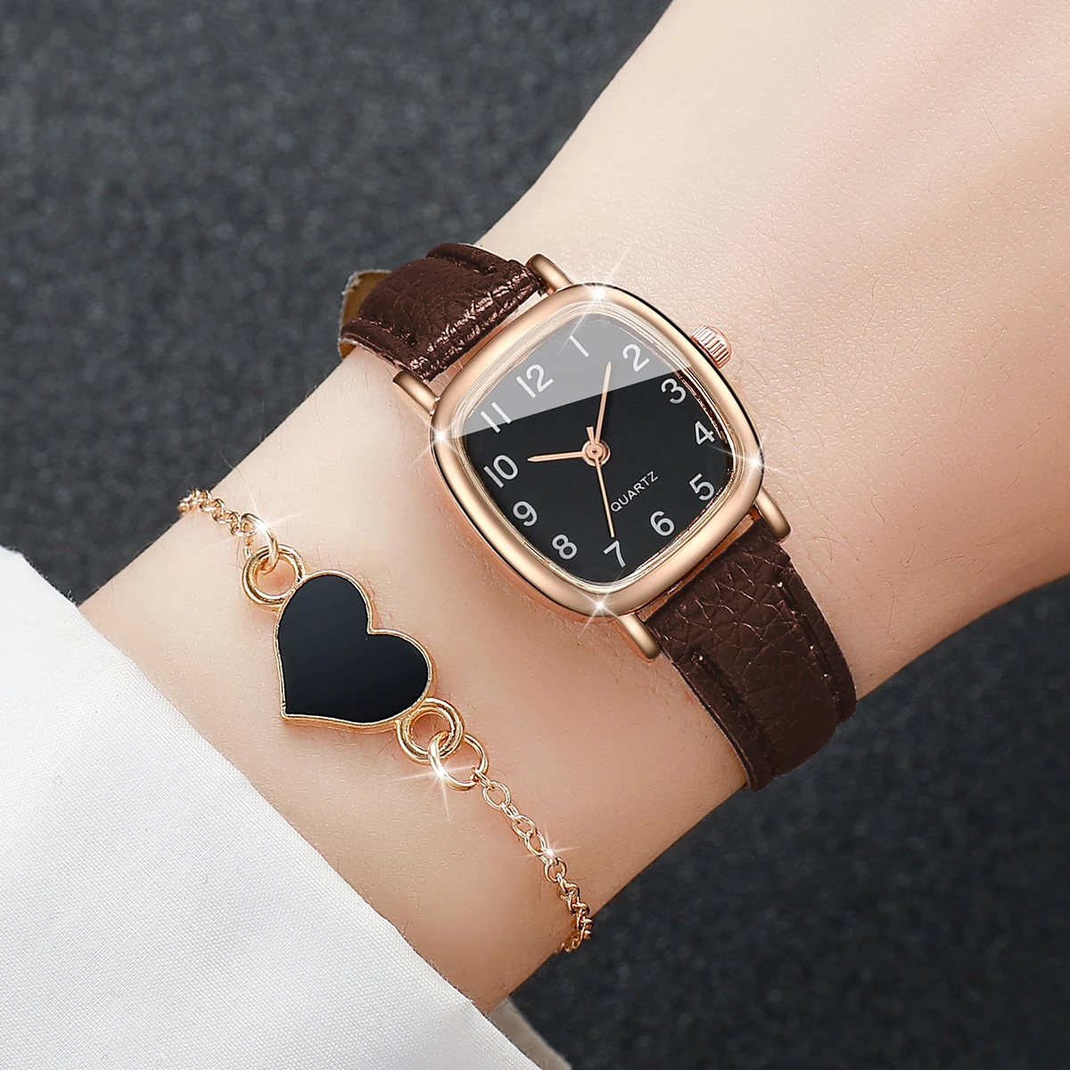 4PCs/Set Vintage High end Square Women's Watch Fashionable Digital dial Student Versatile Watch