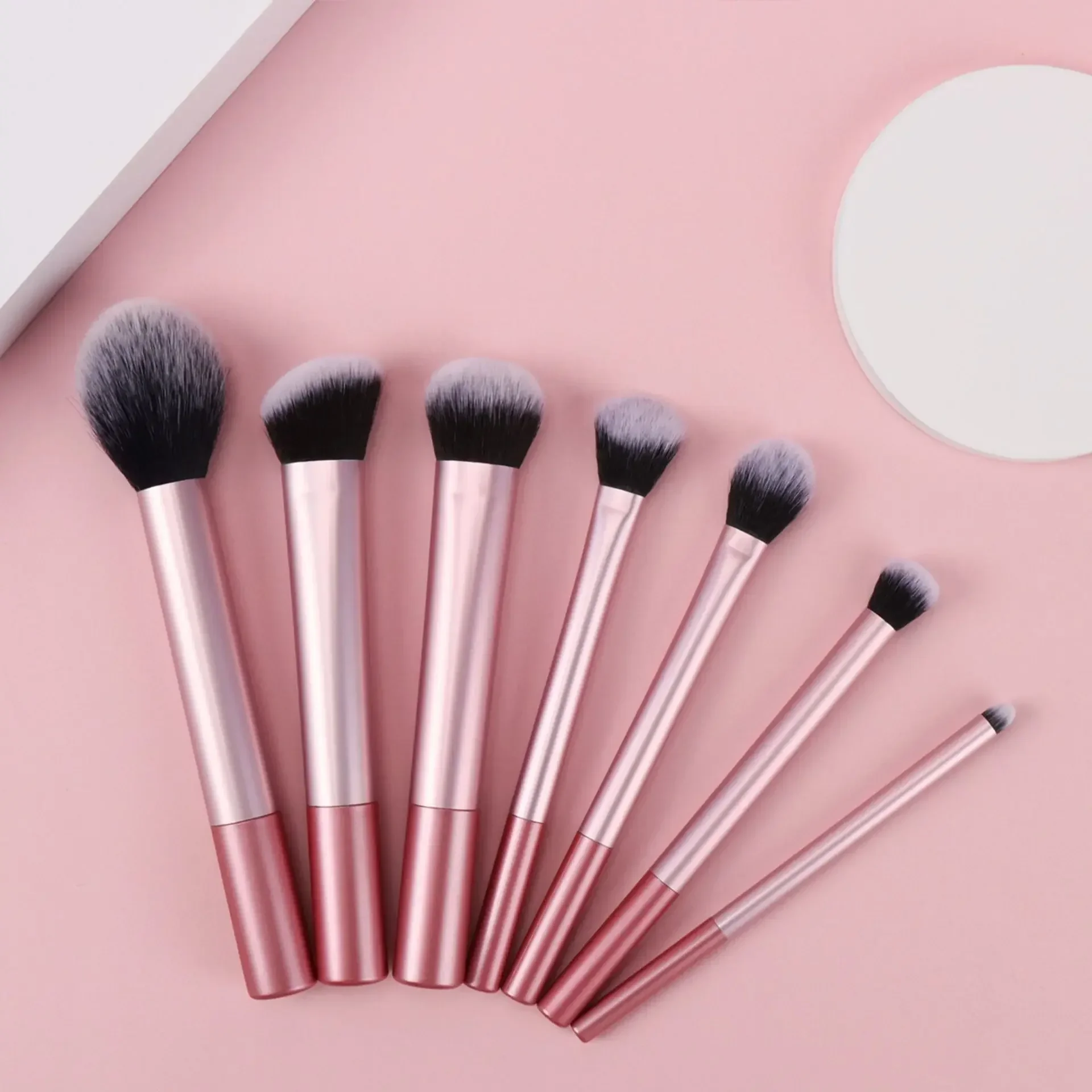 7-delige Pro make-upborstelset - Zacht, premium synthetisch haar, dierproefvrij, gemakkelijk schoon te maken, foundation, blozen, oogschaduw, cosmetisch