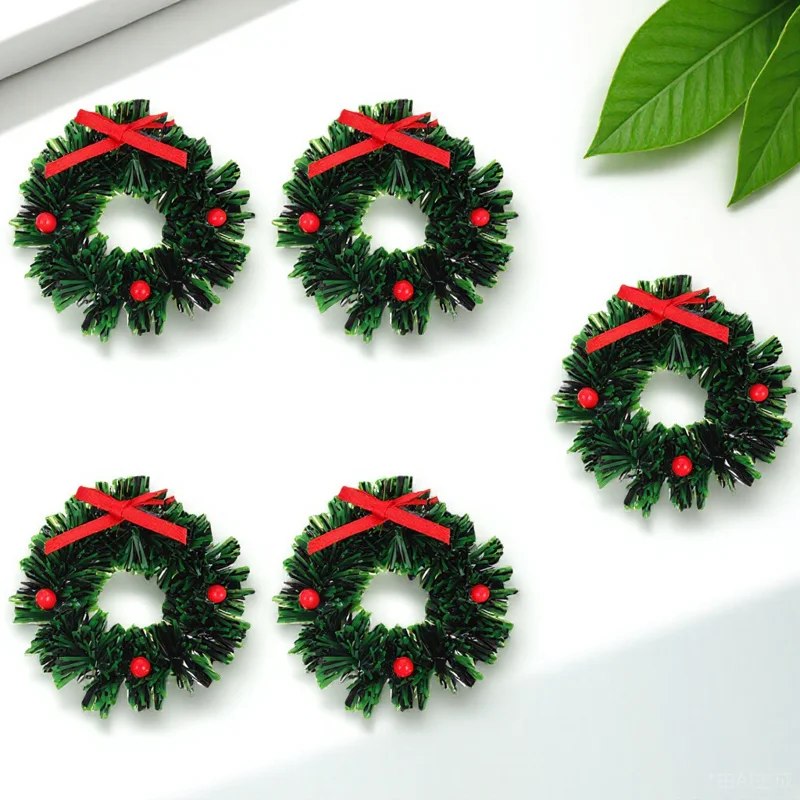 

5Pcs Mini Christmas Wreath Plastic Material DIY Holiday Table Decoration Miniature Scene Craft Christmas Decoration