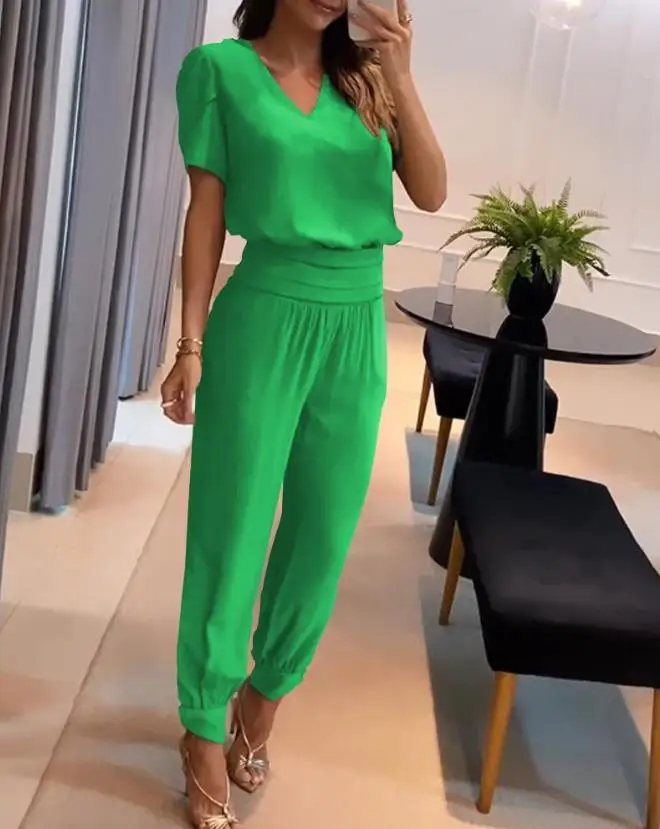 Women's 2024 New Fashion and Casual V-neck Printed Short sleeved Pants Set Two Pieces