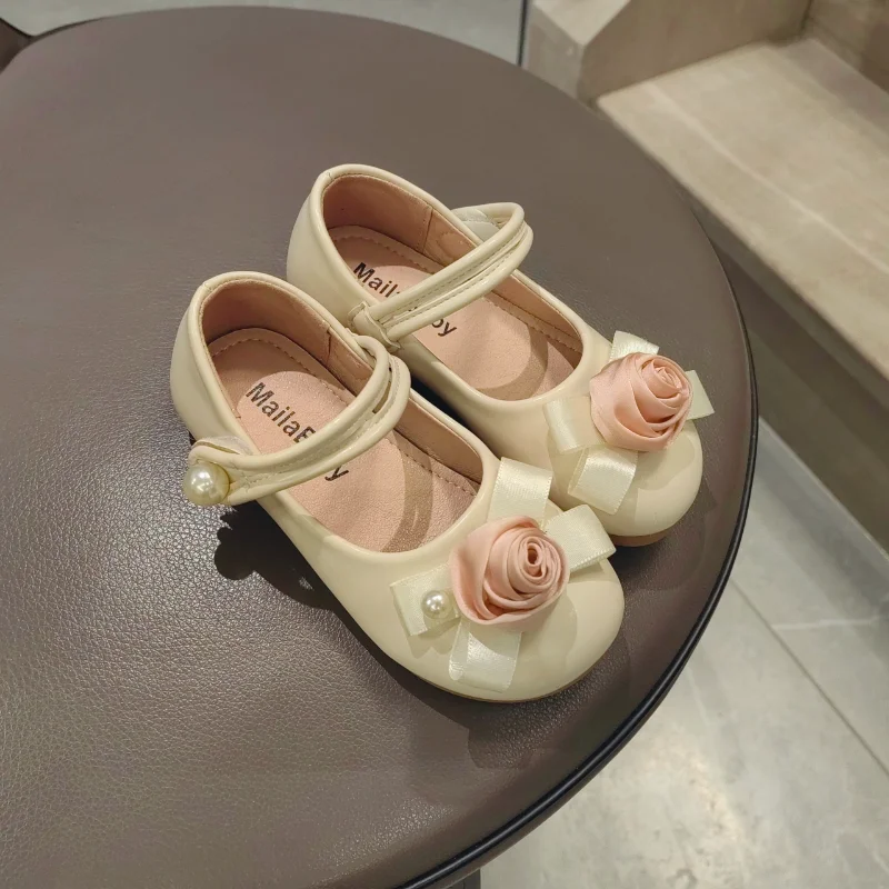 Zapatos de princesa para niñas, zapatos de cuero con flores, a la moda, elegantes, para baile, fiesta y boda, 2024