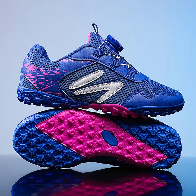 

A pair of children's four-season mesh football shoes with studs, wear-resistant football shoes, sizes 28-39，MZ-366-1