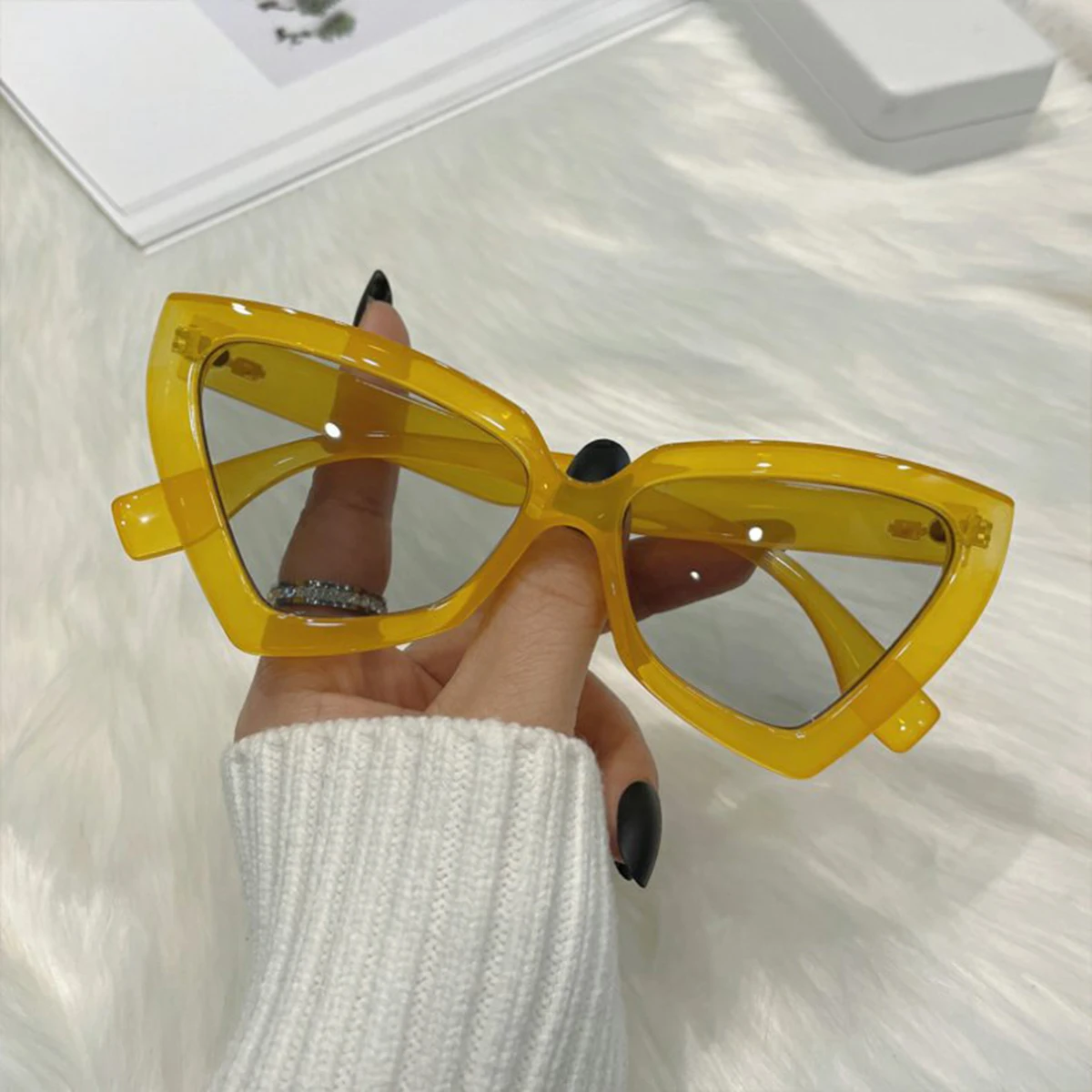 New Triangle Polygon Sunglasses Women Men Vintage Glasses Retro Cat Eye Sun Glasses Female Male Eyewear Eye Glasses for Summer