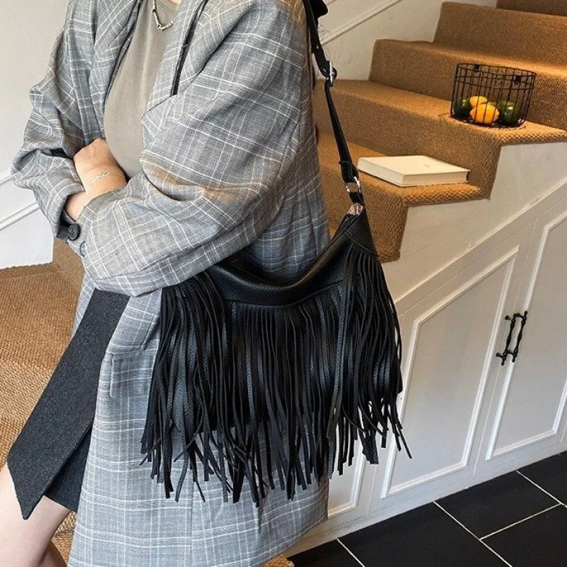 

Luxury Designer Leather Crossbody Bag For Women Handbag Shoulder Bag Classic Elegant Popular Among Ladies