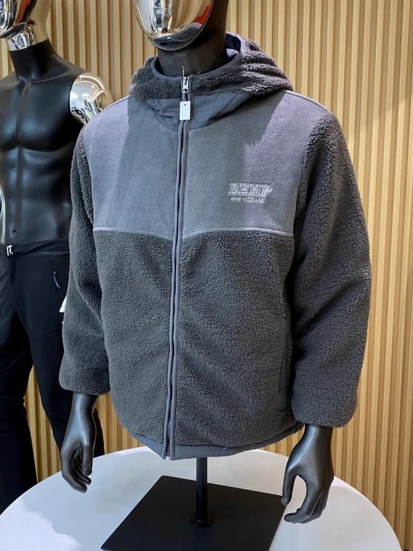 

Thiened Lamb Fur Fce Cotton Jaet for Men Winter Warm Matching Color Design Casual Hooded Zipper Closure Youth Faion