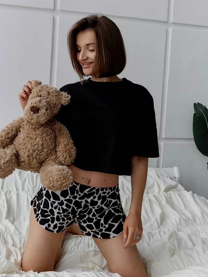 Marthaqiqi Summer Women Nightwear Suit O-Neck Sleepwear Crop Top Pajamas Short Sleeve Nightie Shorts Loose Ladies Nightgowns Set