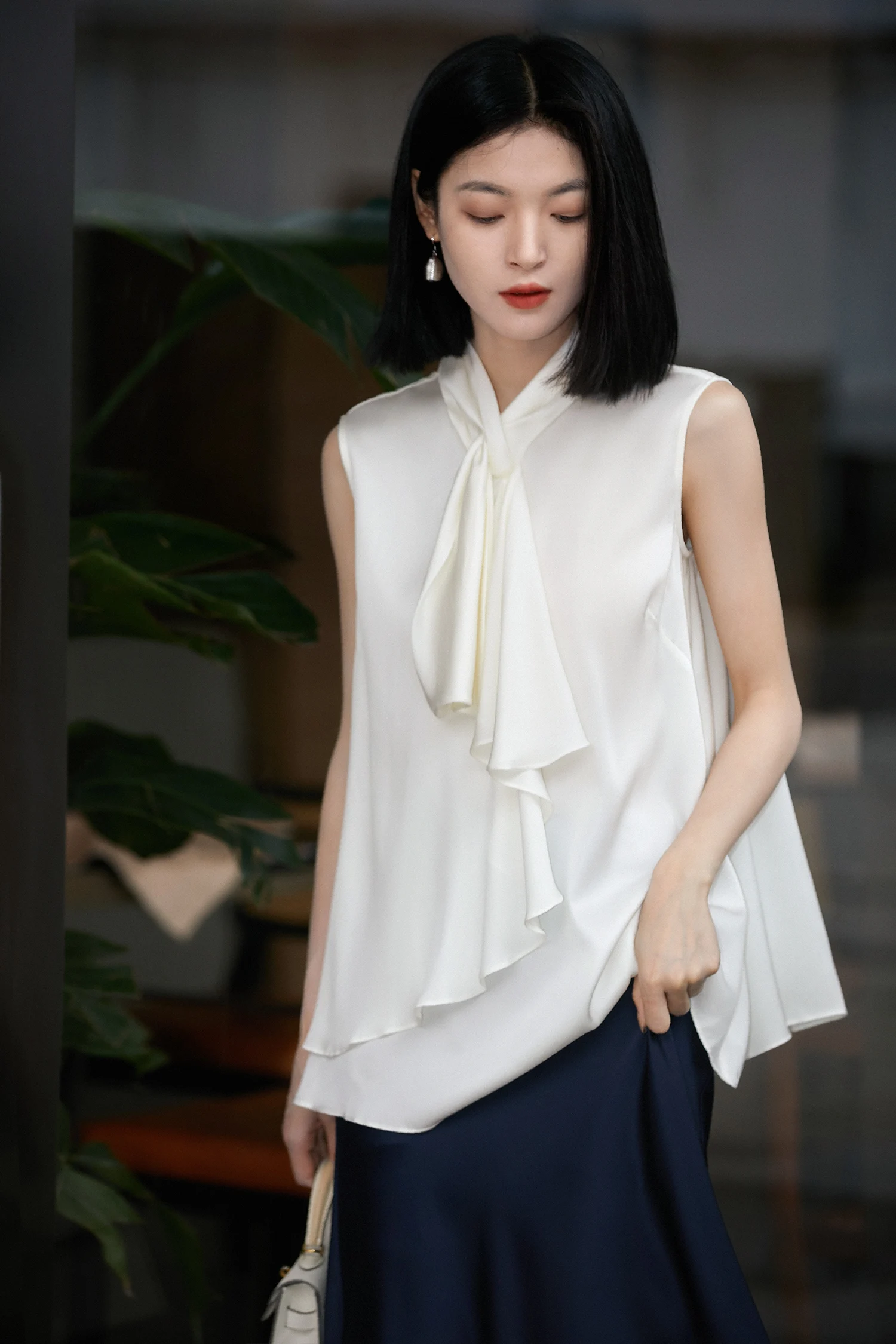 BirdTree, 92%Mulberry Silk Elegant Shirt, Women Ribbon Sleeveless Ruffels, Fashion Commute OL Tops, 2024 Summer Autumn T46428QM