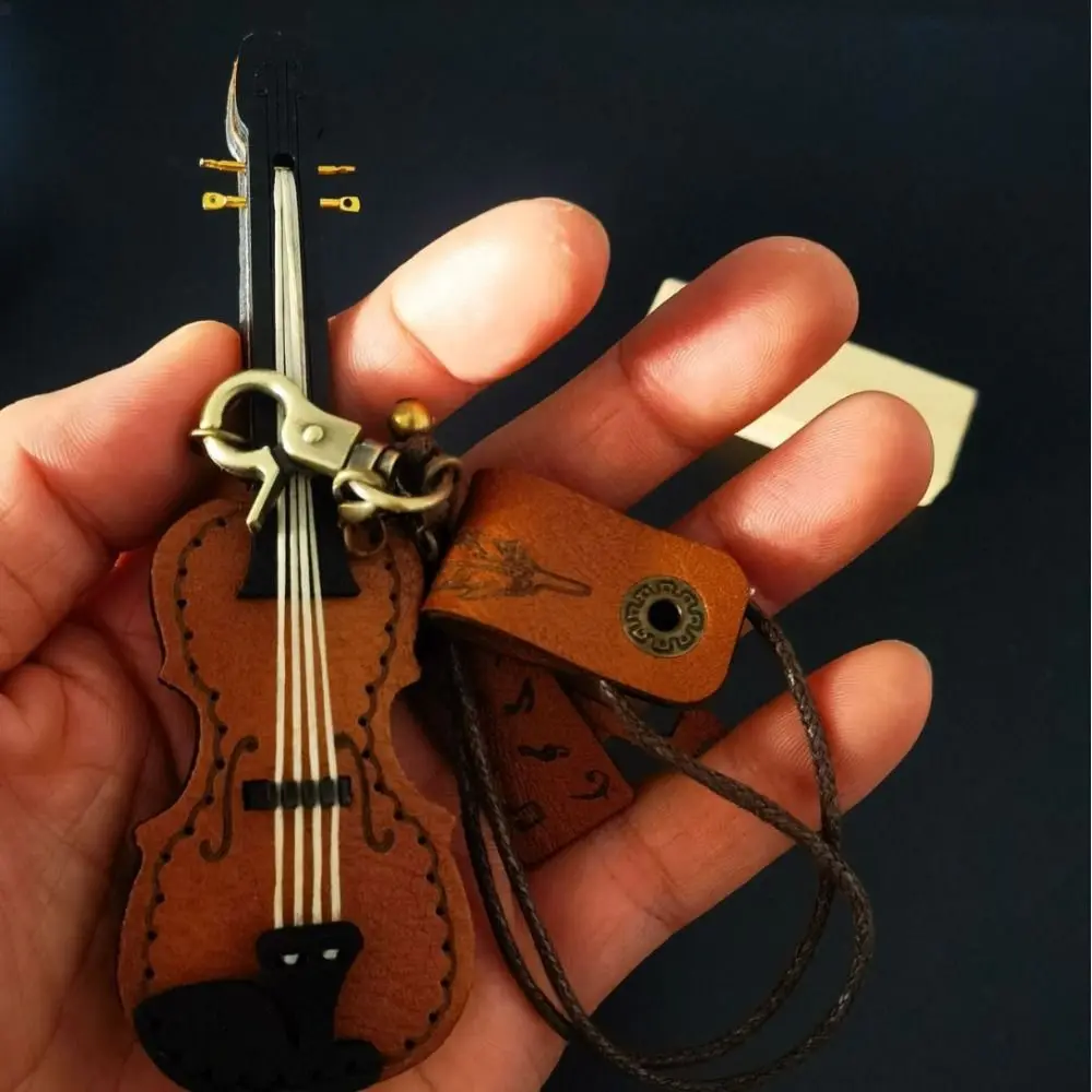 Fashion Leather Violin Keychain Crafted Exquisite Mini Violin Pendant Musical Instrument Backpack Hanging Bag Pendant Musician