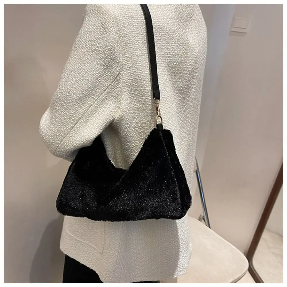 Mini sac fourre-tout moelleux en fausse fourrure pour femme, sacs à main en peluche douce, sac de shopping chaud, sacs à main pour femme, populaire, hiver