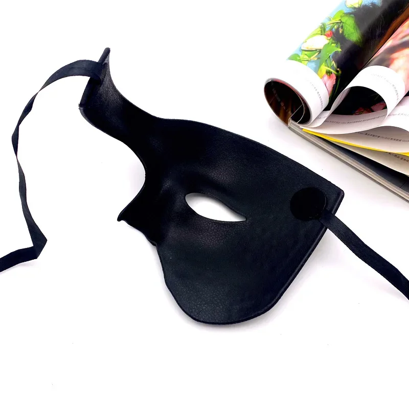 Maschera Cosplay creativa Phantom Masquerade maschera mezza faccia in plastica per uomo donna Costume da festa di carnevale puntelli