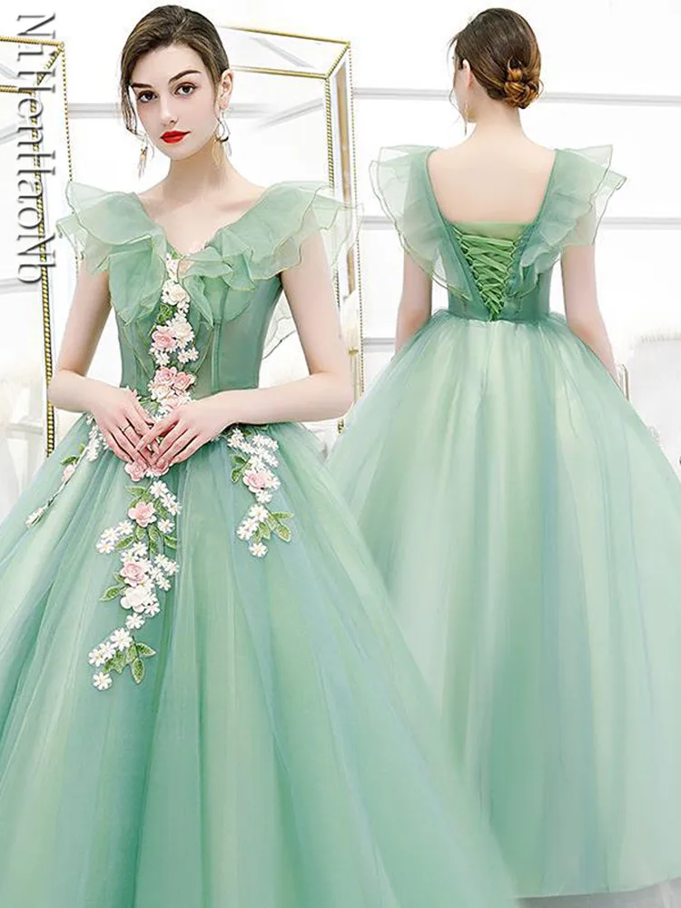 Quinceanera Dress 2023 New Elegant V-neck Party Prom Ball Gown Sweet Flower Vintage Graduation Dresses Plus Size