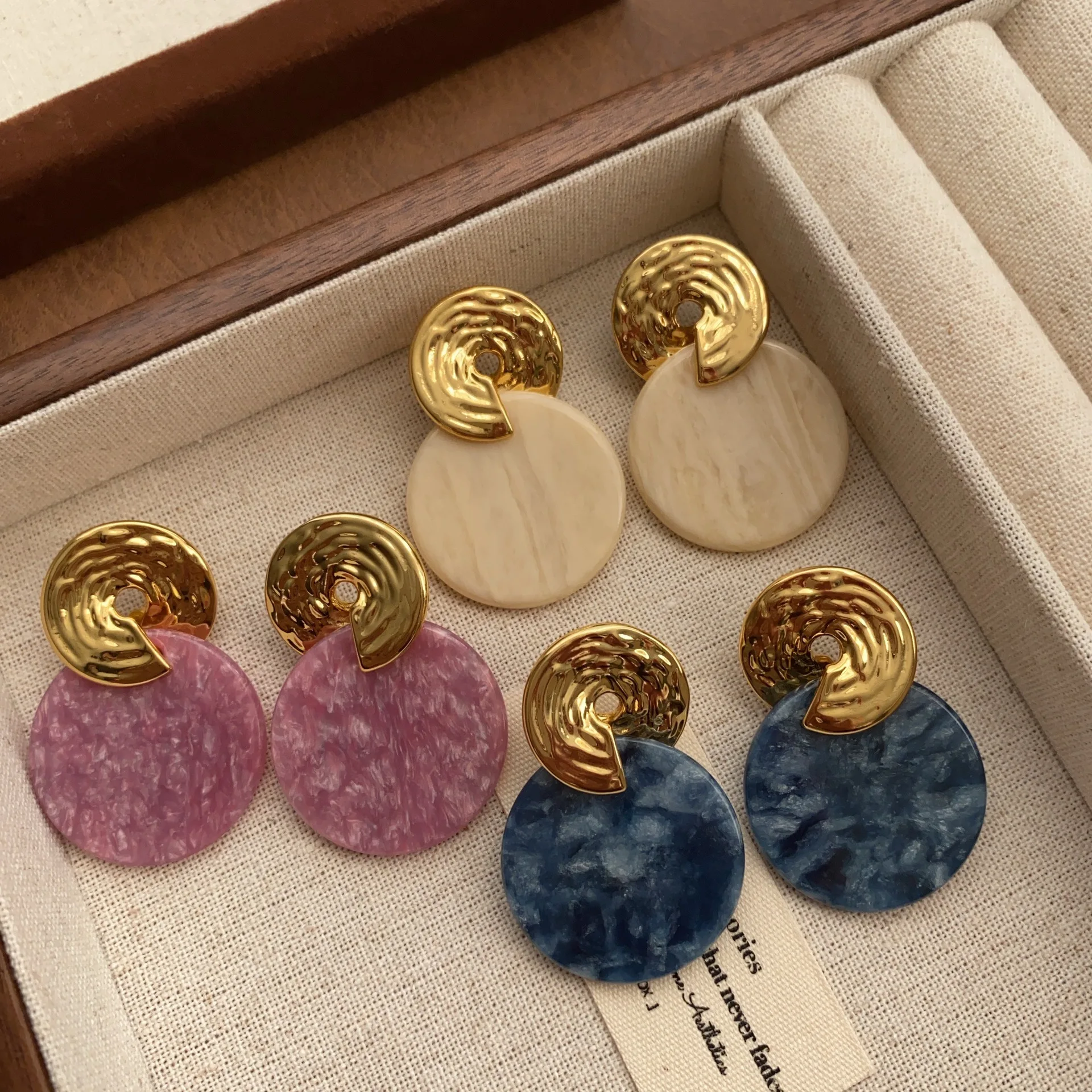 

Модные ретро-серьги из цветной смолы, круглые, для женщин и девушек, оптом.