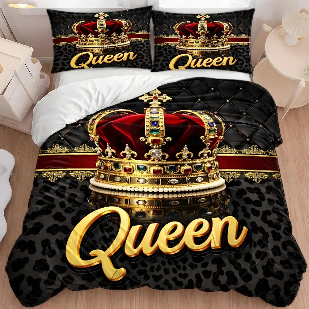3Pc Luxurious Crown Queen Theme Duvet Cover Set, Three-Piece Bed Set (1 Duvet Cover + 2 Pillowcases), Suitable for All Seasons, Machine Washable, Invisible Zipper Design, Large Double Bed Cover Set, Suitable for Home, Dormitory, Master Bedroom, Guest Room, European and American Style Leopard Print Leather Texture Bedding, Diamond-Encrusted Crown Element Bedding, Light Luxury Royal Style Duvet Cover Set, Cross-Border Best-Selling Bedroom Decoration Bedding Set