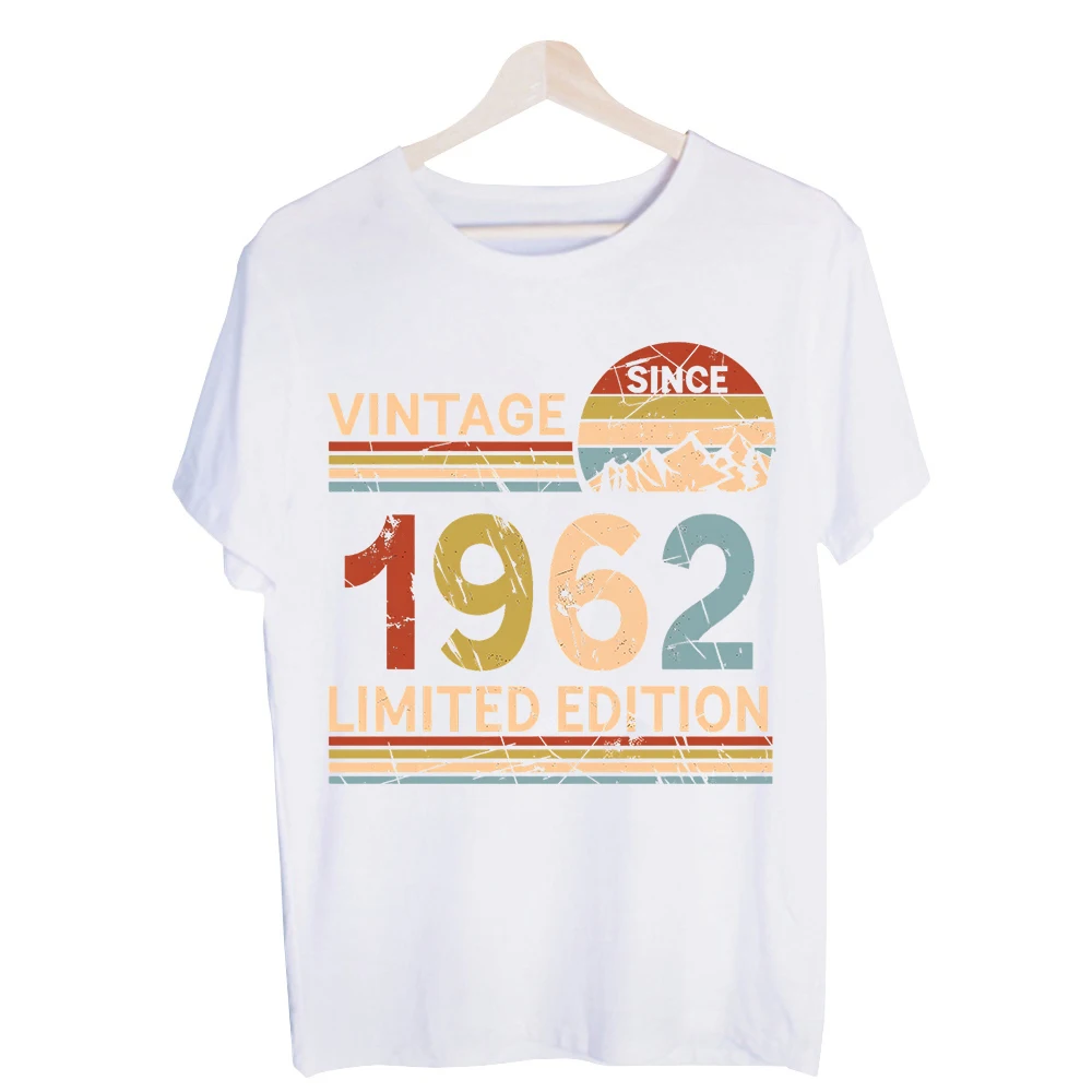 Men's Vintage 1962 Text and Mountain Sunset Graphic Tee, Short Sleeve Crew Neck T-Shirt for Casual Summer Outfits