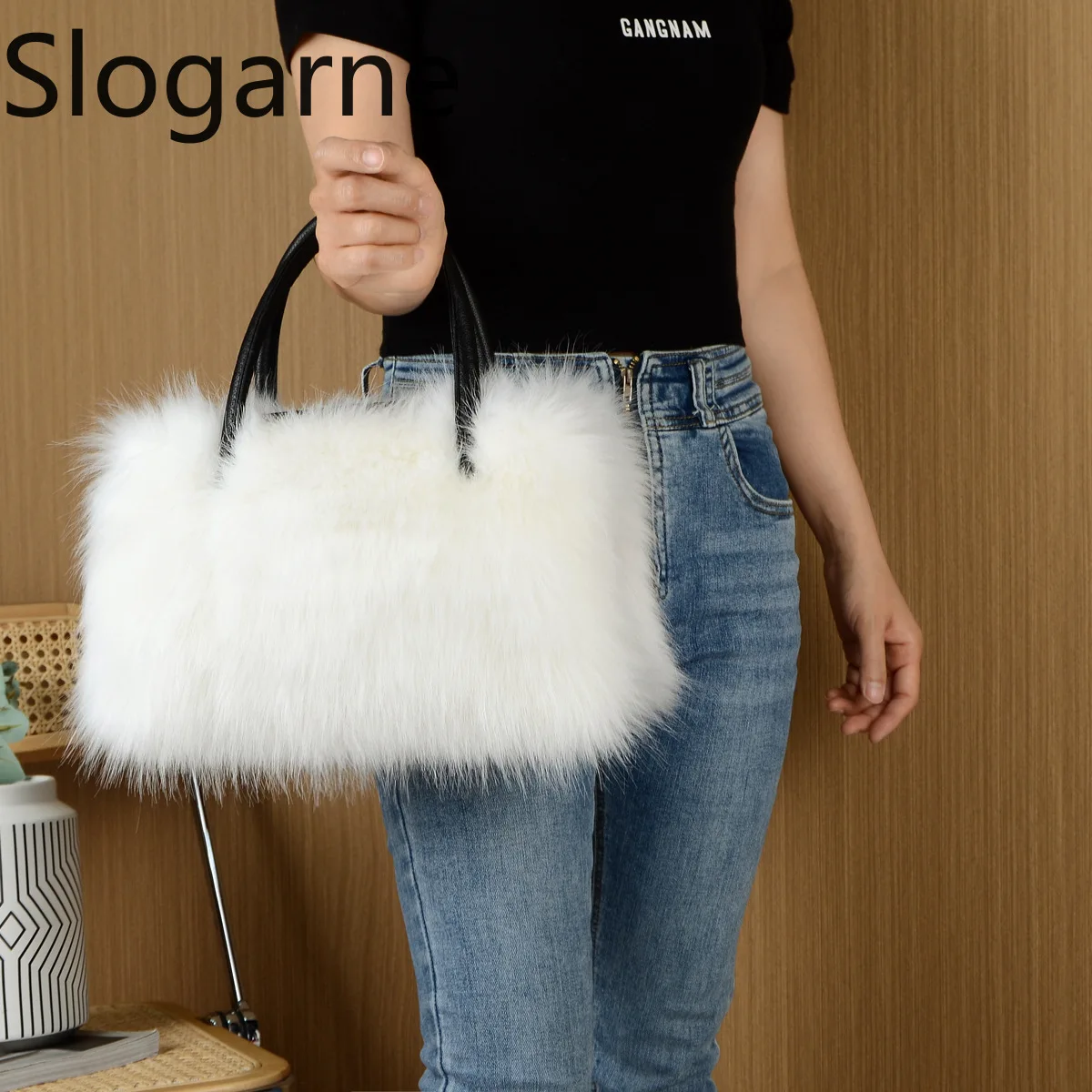 2026 Faux Fox Fur Handbag Women Luxury New Design Fluffy Bags Ladies Winter Furry Tote Bag Soft High Quality Evening Fur Bags