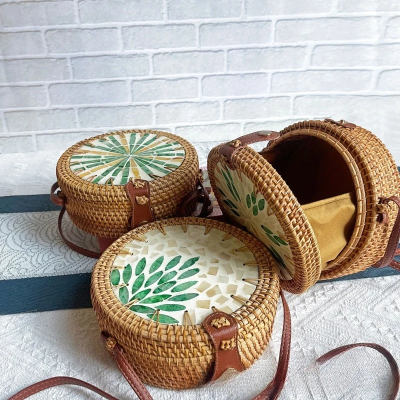Hand-woven diagonal span bags, straw bags for vacation travel