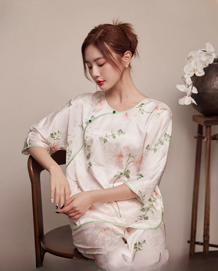 

New Chinese style jacquard seven-quarter sleeve loungewear set, gift box for elders