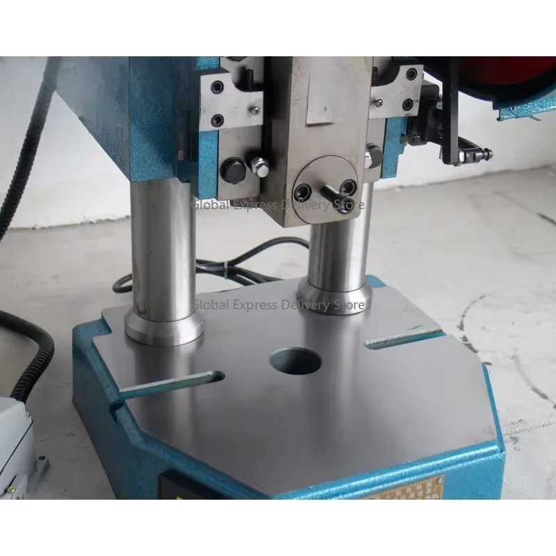 

Electric Punching Machine for Leather Belt Making, Metal Foot Pedal Control, Pressing, 1-2 Ton