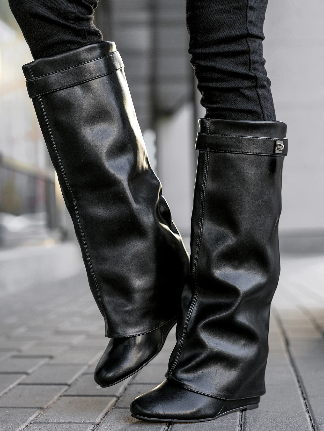 GMQM 2025 Fashion Women\'s New The Knee Boots Round Toe Wedges High Heels Slip-On Shark Lock Decor Vintage Streets Style Designer