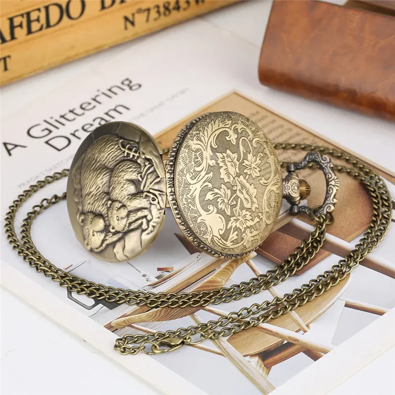 Antique Style Polar Bear Design Full Hunter Quartz Pocket Watch for Men Women Arabic Number Display Necklace Pendant Chain