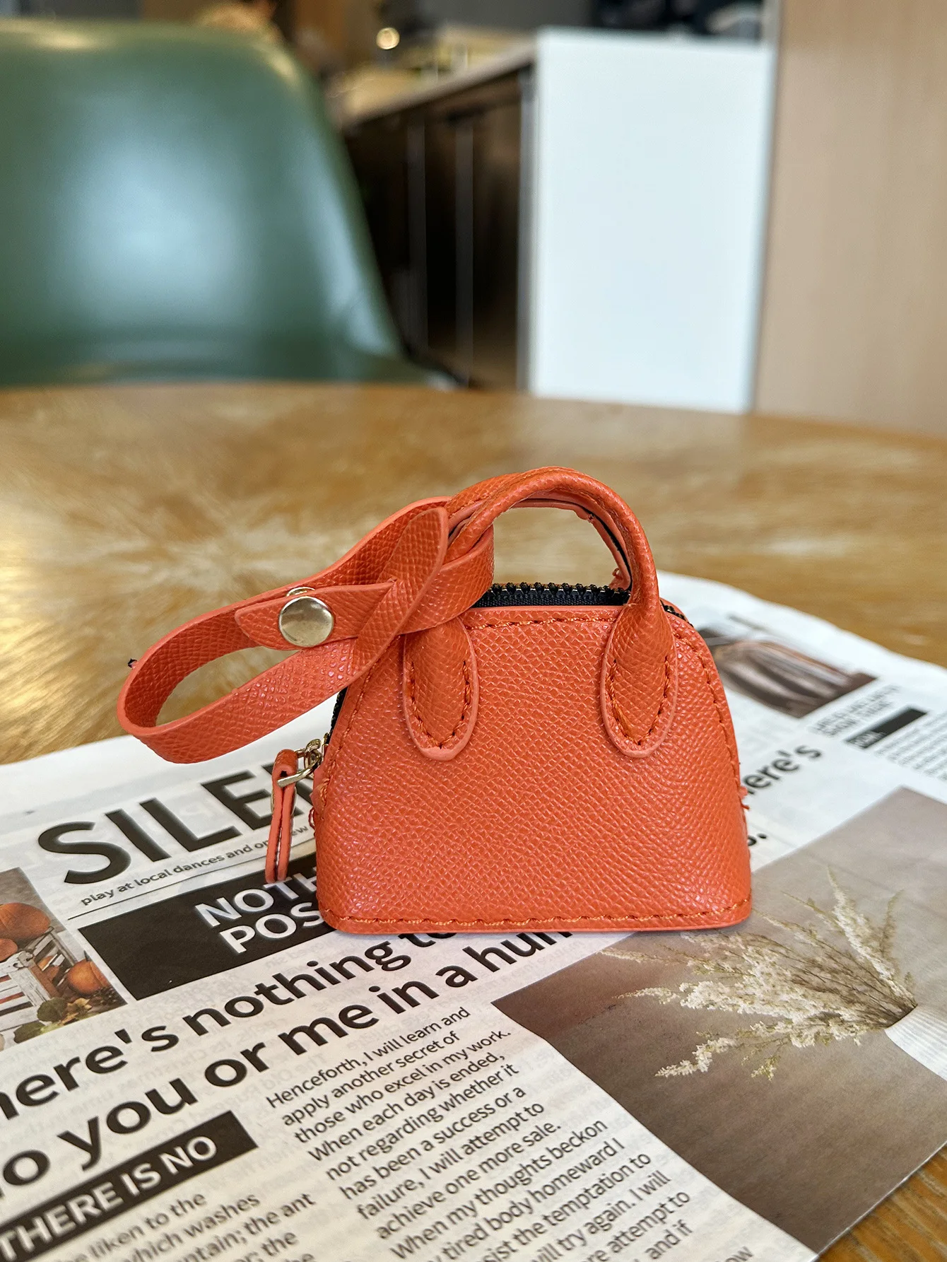 Cute Shell Design Mini Women Coin Purse Versatile Multi-use Earphone Storage Fashion Small Bag Pendant