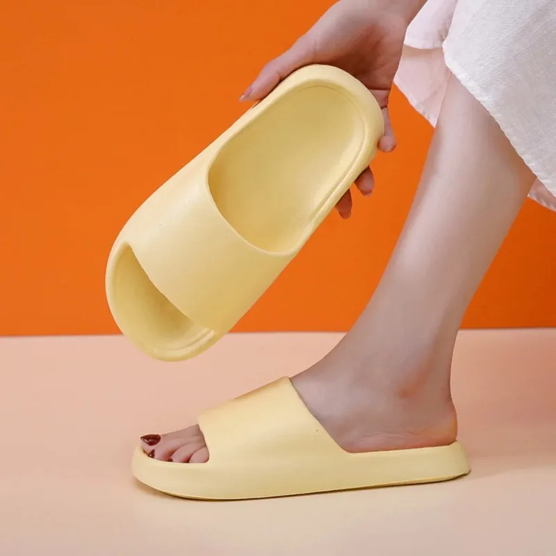 

Women Soft Sole Cloud Slippers Thick Platform Indoor Outdoor Sandals EVA Non Slip Flip Flops Men Comfortable Ligtweight Slippers